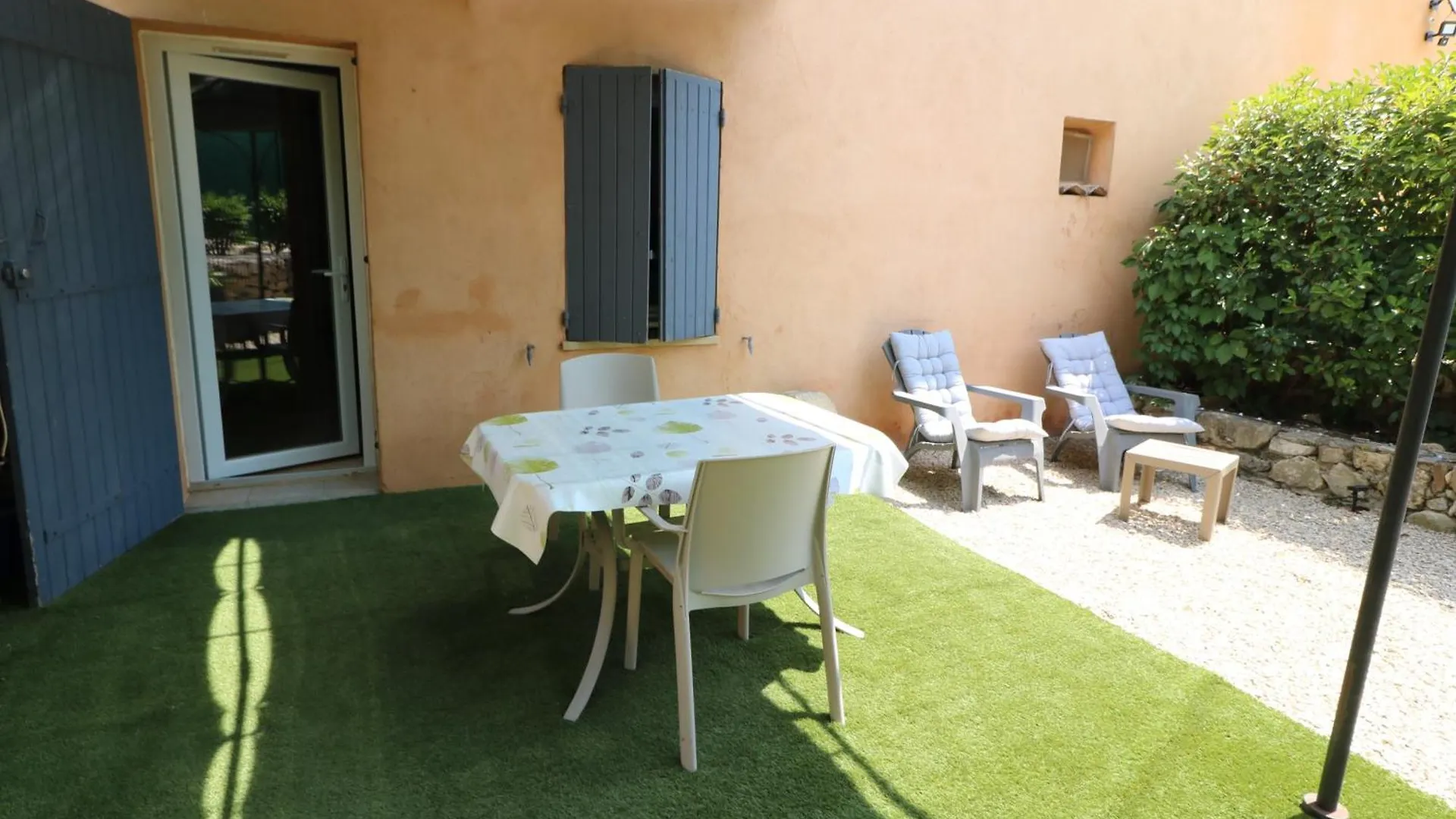 Holiday home Gite De Charme Avec Piscine Dans Le Luberon Au Domaine Artemiss Apt