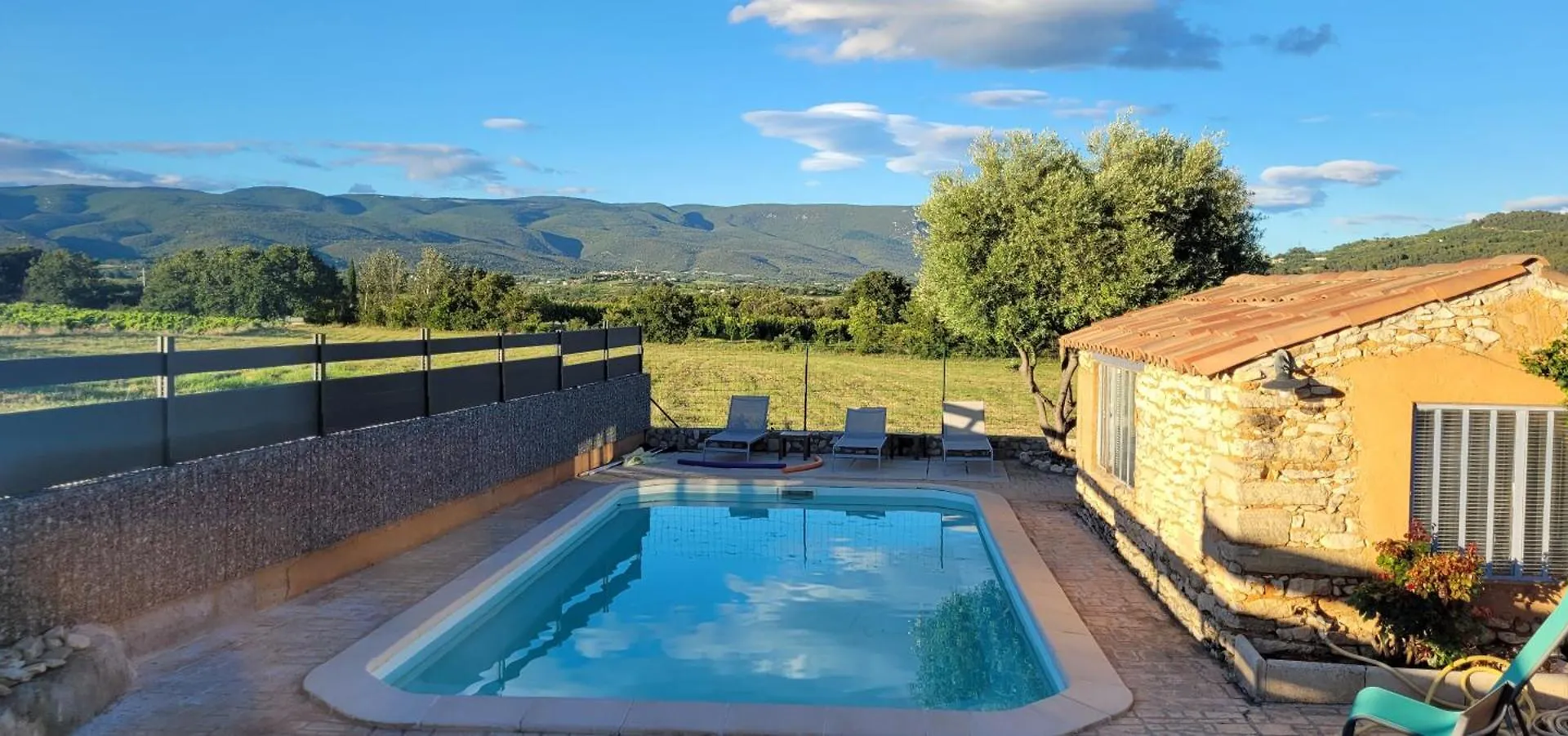 Holiday home Gite De Charme Avec Piscine Dans Le Luberon Au Domaine Artemiss Apt