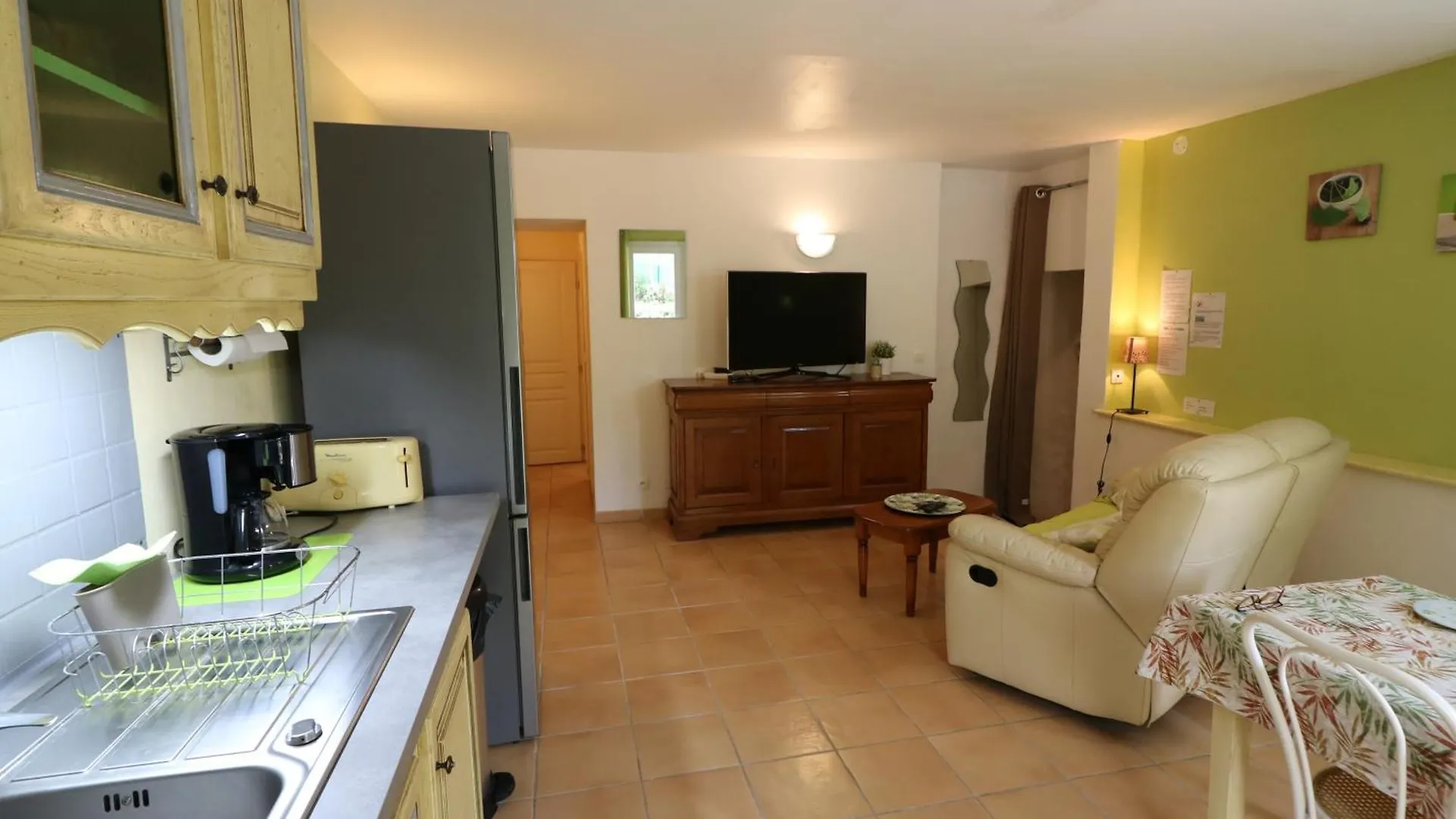 Semesterbostad Gite De Charme Avec Piscine Dans Le Luberon Au Domaine Artemiss Apt