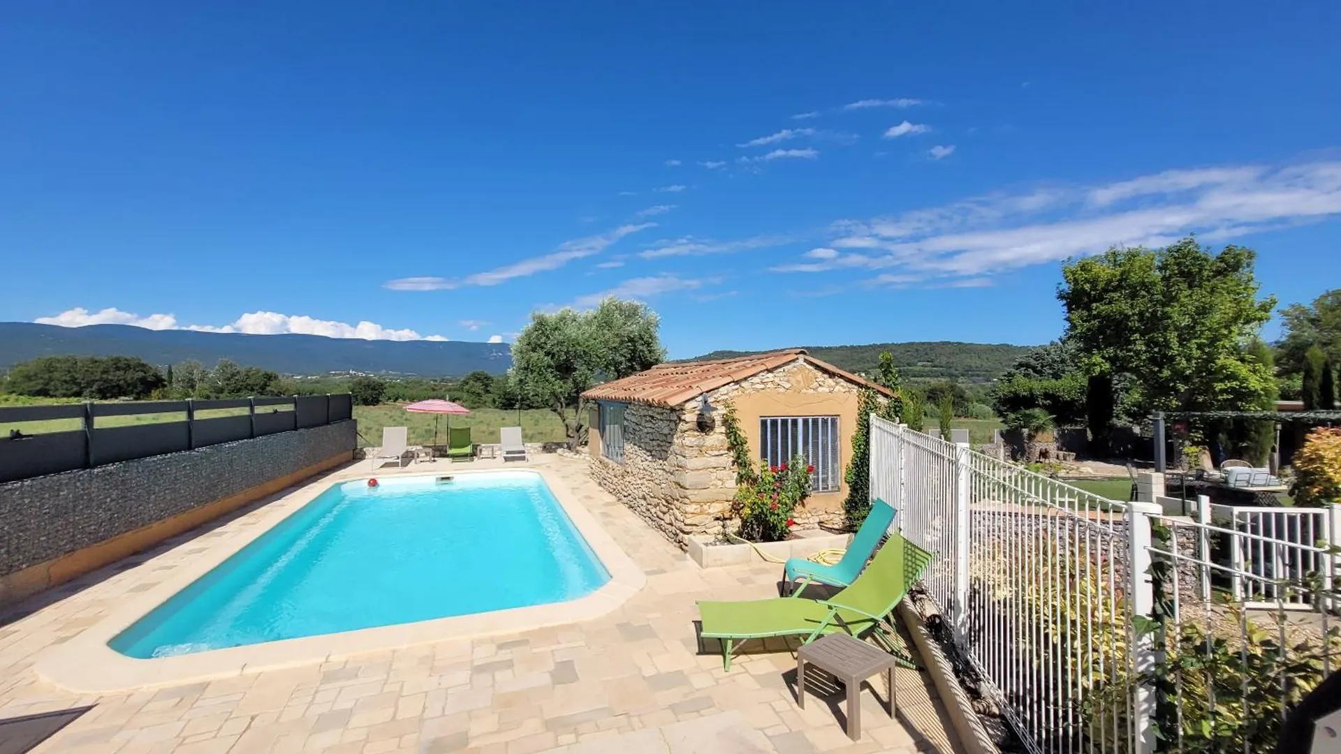 Gite De Charme Avec Piscine Dans Le Luberon Au Domaine Artemiss Apt Frankrike
